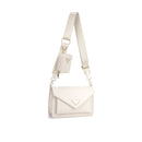 Bolsa Transversal com Alça Larga e Detalhe Metálico